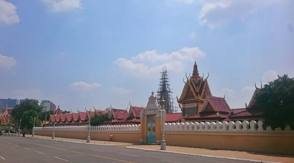 Cung điện hoàng gia Phnompenh - Kinh nghiệm khi đi du lịch Phnom Penh