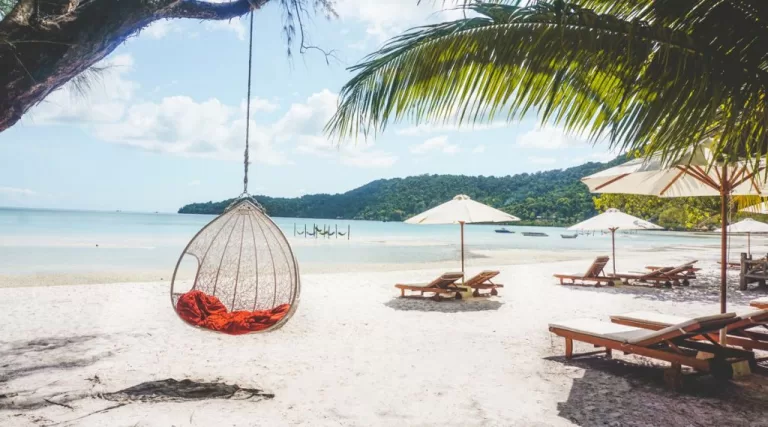 Vịnh Saracen Koh Rong Samloem - Top những bãi biển Koh Rong Samloem đẹp nhất năm 2023